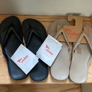 Archie’s Flip Flops: 2 pairs size 6 (w) NEW